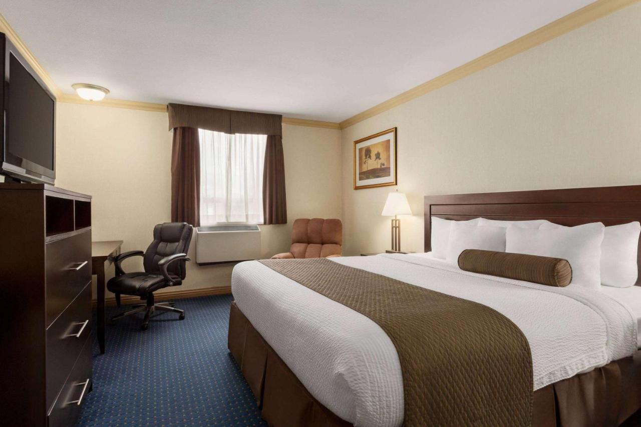 Days Inn & Suites By Wyndham Sault Ste. Marie On Ngoại thất bức ảnh