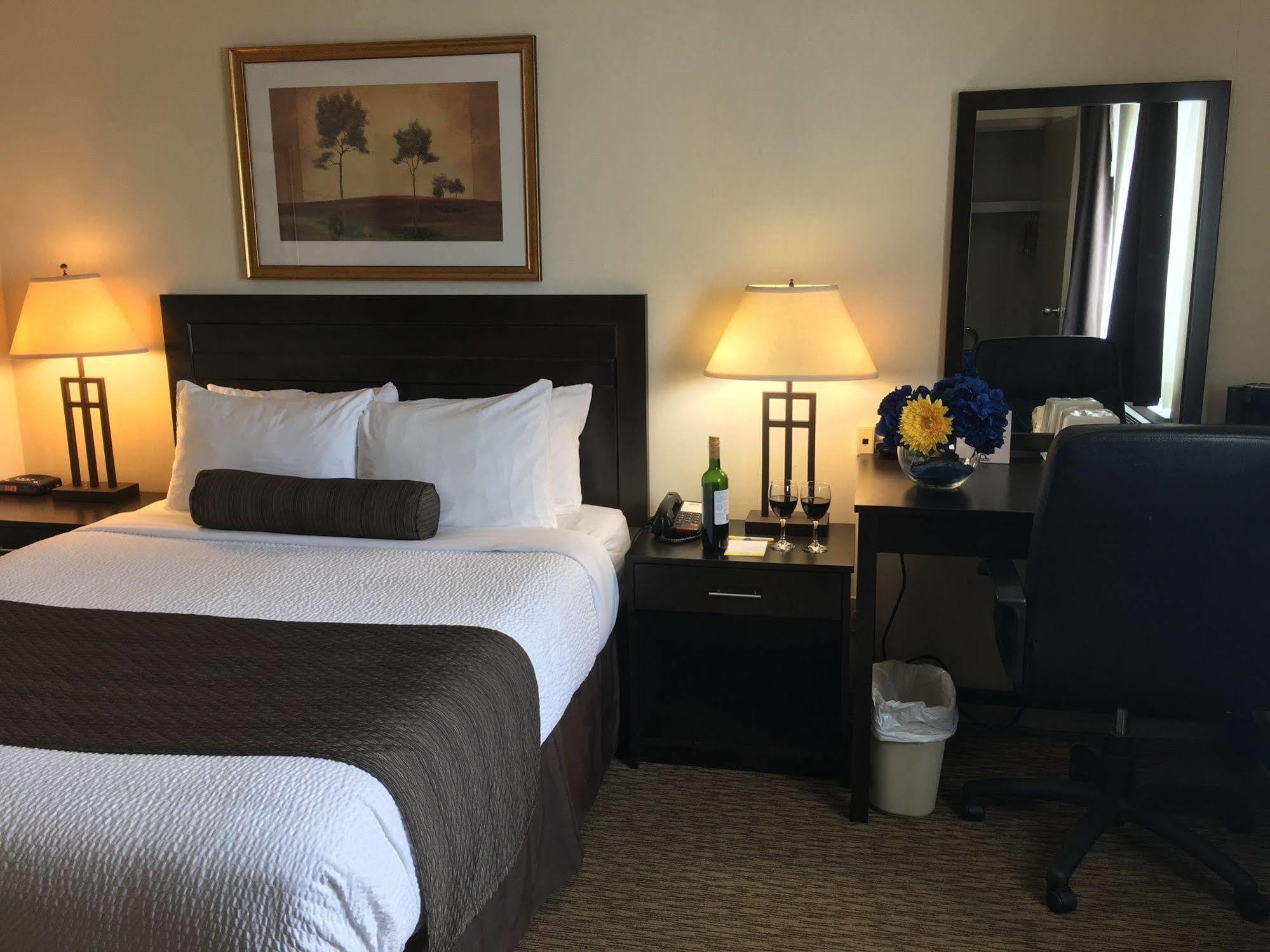 Days Inn & Suites By Wyndham Sault Ste. Marie On Ngoại thất bức ảnh