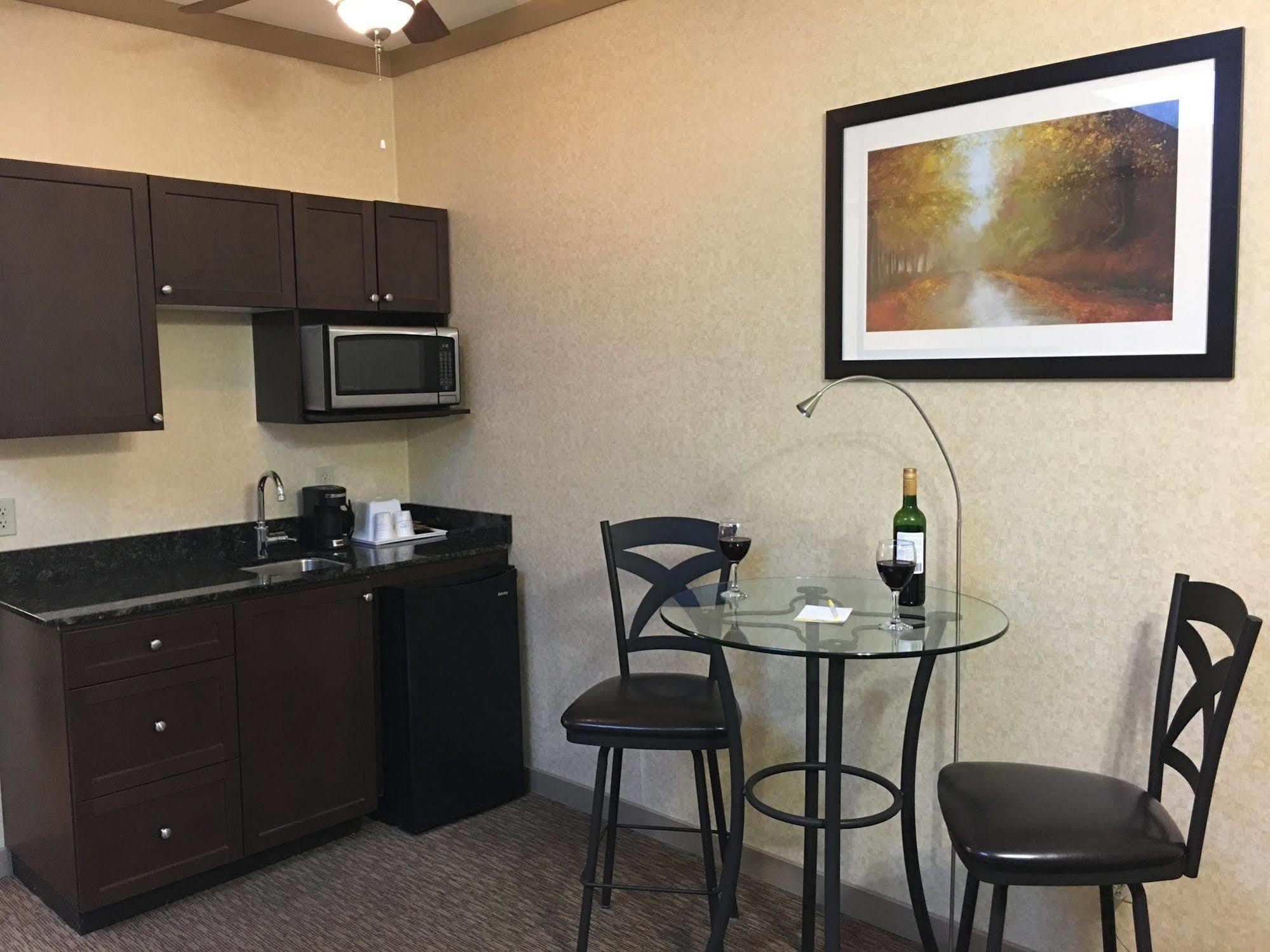 Days Inn & Suites By Wyndham Sault Ste. Marie On Ngoại thất bức ảnh