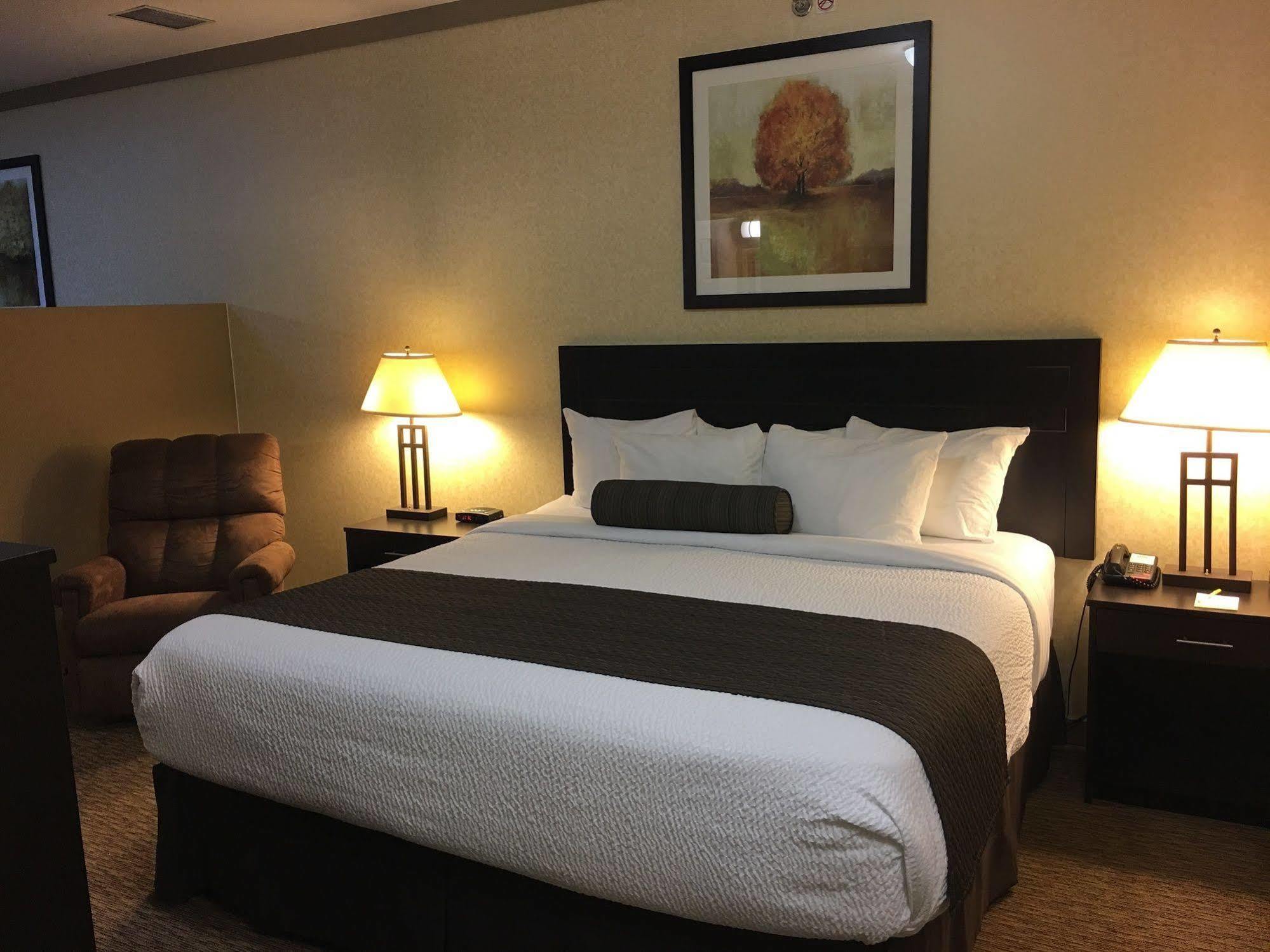 Days Inn & Suites By Wyndham Sault Ste. Marie On Ngoại thất bức ảnh