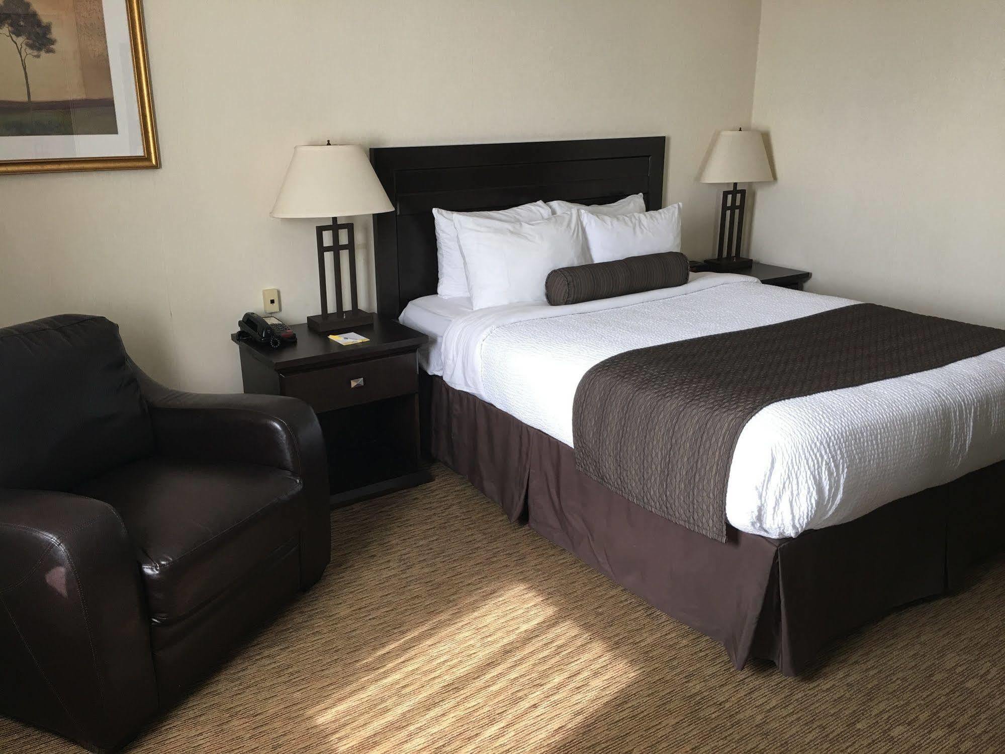 Days Inn & Suites By Wyndham Sault Ste. Marie On Ngoại thất bức ảnh